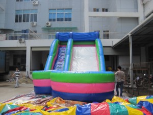 Toboggan gonflable à usage commercial avec bâche en PVC de 0,55 mm, capacité de 800 kg, 12 m, 5 m x 6 m pour glisse sèche et aquatique - Product Image 3