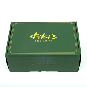 Caja de envío de correo corrugado en relieve impreso personalizado del fabricante OEM Embalaje de papel postal de cartón de color para prendas de vestir