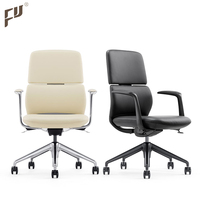 Chaise de bureau exécutive moderne FURICCO, dossier moyen, cuir PU, base en aluminium, structure en bois massif, roulettes pivotantes, BIFMA