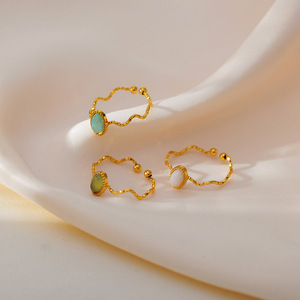 Bague ouverte élégante et luxueuse en jade et acier inoxydable pour femme, style minimaliste vert oriental - Product Image 2