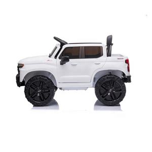 سيارة شيفروليه سيلفرادو مرخصة بجهد 12 فولت للأطفال سيارات ألعاب بلاستيكية تعمل ببطارية للتحكم عن بعد للأعمار من 3 إلى 8 سنوات - Product Image 4