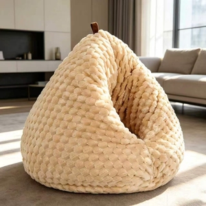 Cama para Gatos de Material PP Sólido y Cálido para Invierno, Forma Triangular, Cama Suave para Mascotas, para Gatos Pequeños, Gatitos y Cachorros - Product Image 2