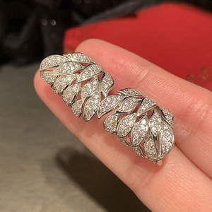 Eleganti Orecchini a Perno a Forma di Foglia per Donne, Accessori per Orecchie con Design a Foglia d'Albero - Product Image 5