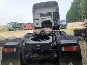 Camion tracteur d'occasion Sinotruk Euro2 Diesel 6X4 à direction à gauche HOWO 10 roues avec capacité de charge de 21-30T, 371 ch, caméra arrière 360° - Product Image 6