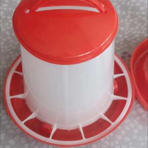 Comedero <span class=keywords><strong>de</strong></span> Pollo Multi-Tamaño <span class=keywords><strong>de</strong></span> 1.5-10 kg, Comedero <span class=keywords><strong>de</strong></span> Plástico <span class=keywords><strong>para</strong></span> Aves <span class=keywords><strong>de</strong></span> Corral <span class=keywords><strong>para</strong></span> Granjas - Product Image 4