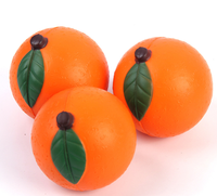 Balle anti-stress souple en forme de mandarine en PU, jouets à presser en gros, balles anti-stress en forme de fruits pour cadeaux promotionnels