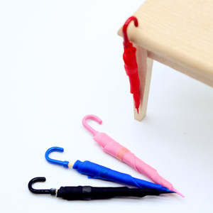 Mini accesorio para casa de muñecas inédita, paraguas de plástico de colores, modelo de juguete siempre cerrado - Product Image 3