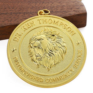 Medaglia Personalizzata con Leone in Rilievo <span class=keywords><strong>3D</strong></span> Dettagliato, Souvenir Rotondo Placcato Oro in Lega di Zinco - Product Image 1