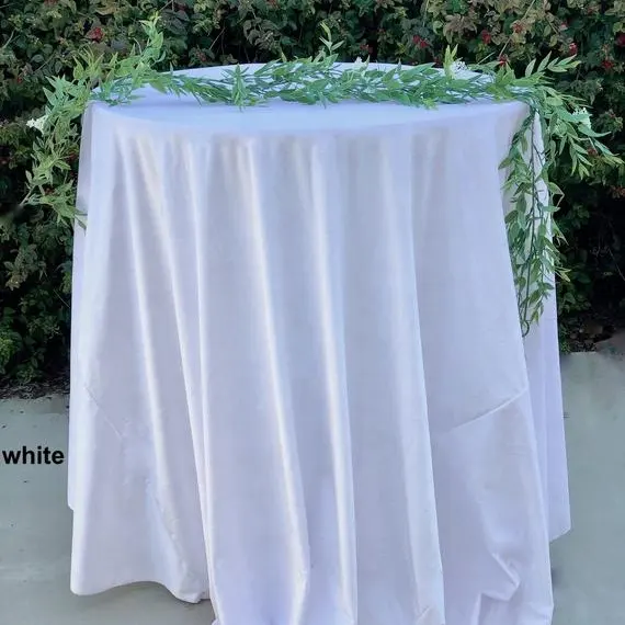 สีขาวบริสุทธิ์รอบกำมะหยี่จัดงานแต่งงานที่จัดเลี้ยงพรรคผ้าปูโต๊ะปกตารางโดยตรงโดยขายส่งผลิต
