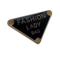 Plaque de marque triangulaire 41MM - Accessoire logo métallique pour sacs, sacs à main et chaussures