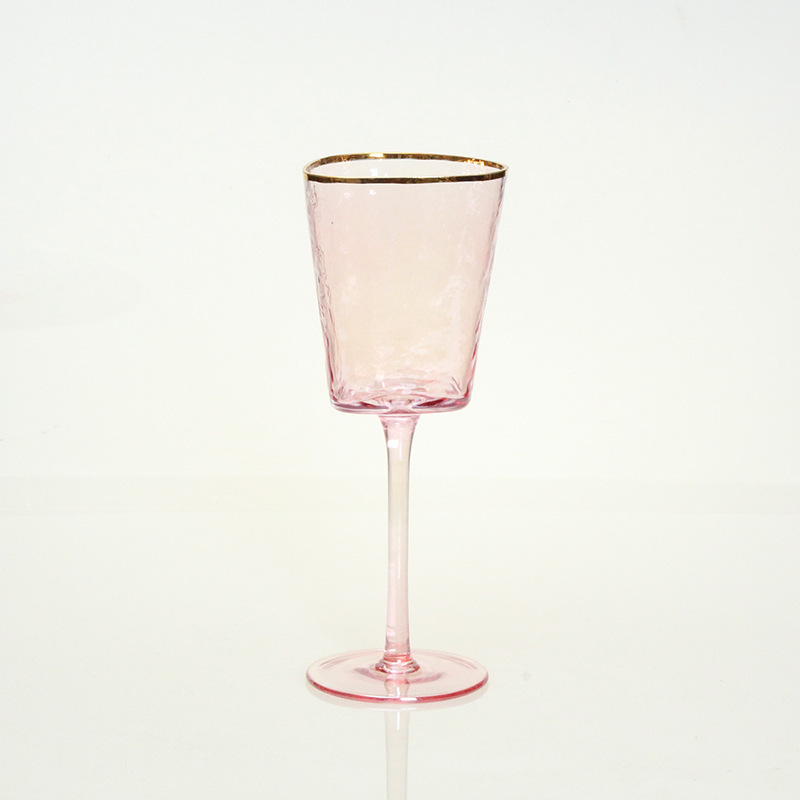 Copa de vino triangular rosa Phnom Penh