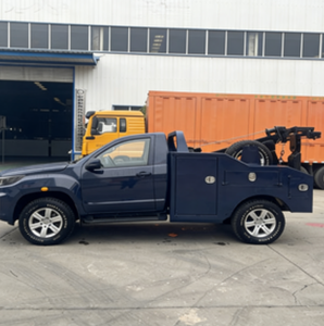 Nouveau petit camion de dépannage à essence, capacité de remorquage 5 tonnes, conçu pour les situations d'urgence et les routes difficiles - Product Image 4