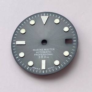 Nouveau modèle NH35 avec cadran lumineux vert soleil, boîtier en acier inoxydable de 28,5 mm, adapté aux montres mécaniques avec affichage de la date. - Product Image 4