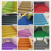 Revêtements modernes pour marches d'escalier en PVC, carrés, écologiques, résistants à l'eau, design durable, installation facile, protection des sols carrelés