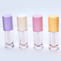 Emballage de maquillage en gros conteneur de brillant à lèvres rose épais tubes de brillant à lèvres baguette de grande taille logo personnalisé tube de brillant à lèvres vide