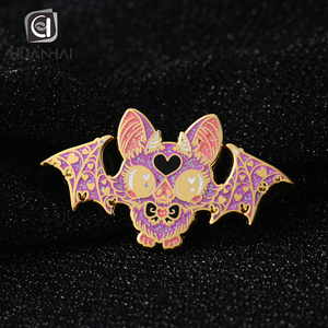 Tùy Chỉnh Mạ Vàng Kim Loại Logo Dơi Dễ Thương Động Vật Cứng Men Pin Long Lanh Pin Cho Mũ - Product Image 2