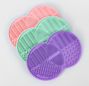 แผ่นทำความสะอาดแปรงซิลิโคนแบบวงกลมคู่พร้อม<span class=keywords><strong>ถ้วย</strong></span>ดูด- เกรดอาหาร ไม่ลื่น สำหรับแปรงรองพื้น แป้งฝุ่น อายไลเนอร์ - Product Image 6