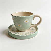 Ensemble tasse et soucoupe en céramique peinte à la main, motif marguerite pastorale, 300 ml, bord festonné à la française, coffret cadeau pour le thé de l'après-midi