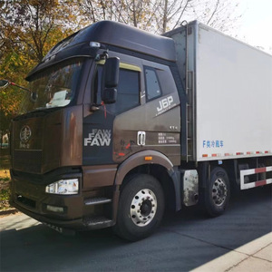 Camion frigorifique Faw J6p, capacité 21-30T, norme Euro 4, transmission manuelle, pour transport en chaîne du froid - Product Image 1