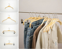 Vente en gros de pinces à vêtements en plastique antidérapantes sans trace, crochets ronds et plats, logo personnalisé, pour adultes et enfants, magasins de vêtements, vente au détail, hôtels, maison