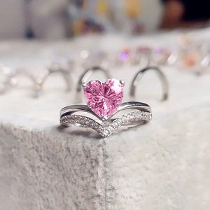 Anello Elegante a Forma di Cuore con Corona per Donne - Product Image 2