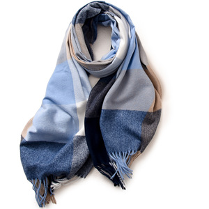Écharpe longue à carreaux réversible pour femme, accessoire d'hiver pour un usage quotidien - Product Image 3