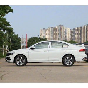 YT Auto alta calidad LHD usado gasolina coche para VW <span class=keywords><strong>Bora</strong></span> <span class=keywords><strong>segunda</strong></span> <span class=keywords><strong>mano</strong></span> 200 km/h Velocidad máxima nuevo vehículo de energía en buenas condiciones - Product Image 6