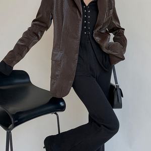 OEM personnalisé nouveau haute qualité mode décontracté dame Blazer manteau double boutons à manches longues en cuir Blazer veste pour les femmes - Product Image 6