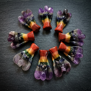 Fleur d'Améthyste Sculptée en Forme de Goutte d'Eau, Anges, 7 Chakras, Pierre Semi-Précieuse de Guérison, Faite à la Main, 2 Pouces, Artisanat, Objet de Collection - Product Image 1