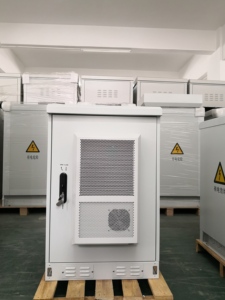 IP55 Waterproof 19-Inch <strong>Outdoor</strong> Network <strong>Cabinet</strong> with 9U Rack AC <strong>Telecom</strong> for <strong>Outdoor</strong> Data 9U <strong>Outdoor</strong> Rack <strong>Cabinet</strong> - Product Image 4