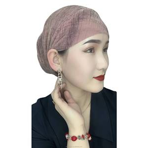 Variété de foulards en maille perlée respirants et écologiques. Nouveaux foulards musulmans populaires pour femmes, adaptés à toutes les saisons - Product Image 3