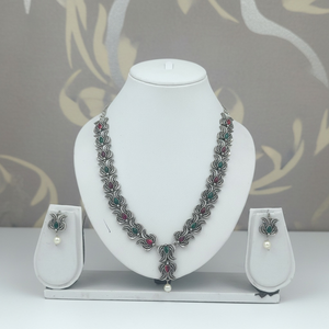 DIVYORO Ensemble collier et boucles d'oreilles pour femme, motif feuille en pierre jaune, pendentif classique oxydé de créateur, bijoux élégants pour mariage et soirée - Product Image 2