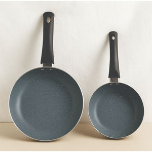 Ensemble de 2 poêles antiadhésives en acier inoxydable de qualité supérieure avec revêtement céramique antiadhésif, poignées résistantes à la chaleur, compatibles gaz et induction - Product Image 1