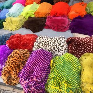 <span class=keywords><strong>Prix</strong></span> de gros Peau de lapin <span class=keywords><strong>Chinchilla</strong></span> Rex <span class=keywords><strong>blanc</strong></span> Peau tannée avec motif brut Jeté en fourrure de luxe - Product Image 2