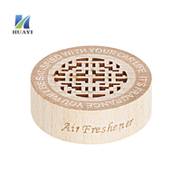 Vente chaude Parfum Pendentif Bouteille Couvercles Air Vent Refreshner Voiture Diffuseur Caps Voiture Conception Personnalisée En Bois De Luxe Polissage Huayi