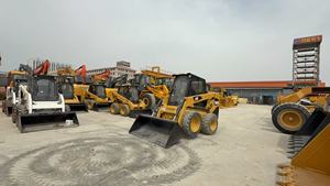 รถตักล้อยางมือสอง Caterpillar 246D/246C พร้อมน้ำหนักบรรทุก 1000 กก. เครื่องยนต์ Deutz พร้อมลูกปืนและชุดเกียร์ - Product Image 4