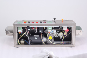 Machine de scellage de film semi-automatique électrique de qualité supérieure, nouvelle, avec <span class=keywords><strong>encreur</strong></span> solide, modèle FRM-980, certifiée CE, facile à utiliser - Product Image 4