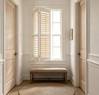 Volets de fenêtre sur mesure en bois et PVC à lamelles réglables pour hôtel
