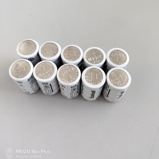 Eunicell Best Quality Silvery Oxide 4SR44 L1325 PX28A 28A A544 4A76 4LR44 6V Battery