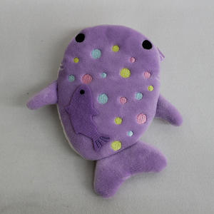 Monedero de Peluche de Tiburón con Cola Torcida, Relleno de Algodón PP, Llavero Único, Almacenamiento para Lápiz Labial y Auriculares, Diseño de Vida Marina, Venta Caliente - Product Image 6