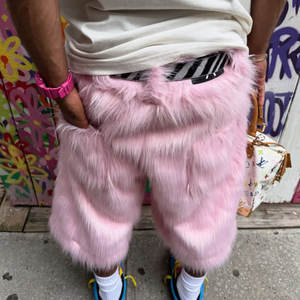 Lange, flauschige, übergroße, gerade geschnittene, lässige, mehrfarbige, hochtaillierte, Baggy-Fit-Jogginghose aus Kunstfell im Streetwear-Stil. - Product Image 4