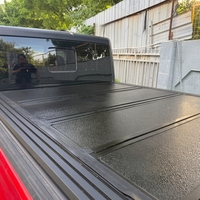 Couverture de benne rigide manuelle pliable en quatre parties en aluminium, étanche, pour Jeep Gladiator JT, installation sans perçage, directement de l'usine