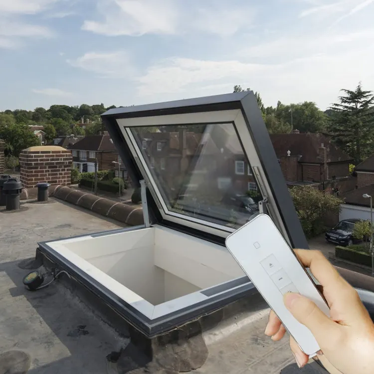 Foto Skylight atap datar, kaca penutup otomatis desain Modern