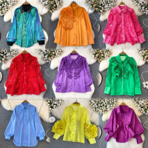 Camicetta Elegante da Donna 2026 con Pizzo, Tinta Unita e Scollo a O, Modello Traforato - Product Image 2