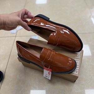 Spring Season New Style Casual Lazy One-piece Slip-on Design <strong>Flat</strong> Shoes - Product Image 3