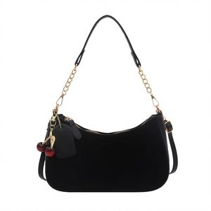 Bolsa tipo saco con bloques de color, modelo versátil para usar al hombro o cruzada, minimalista y urbana, ideal para mujeres. - Product Image 6