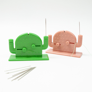 Enfile-aiguille automatique en plastique pour bureau, enfile-aiguille à double trou, outil d'insertion pour travaux d'aiguille, quilting, artisanat, couture DIY - Product Image 2