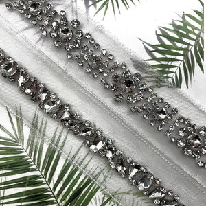 Nuevo en 2026: Accesorios DIY para Decoración de Vestidos de Novia, Encaje de Perlas y Pedrería Hecho a Mano para Ropa y Sombreros - Product Image 6