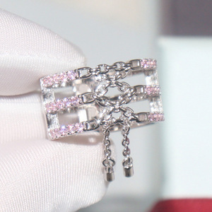 Anello a Catena Stratificata di Lusso per Donne, Stile Nappa, Gioiello da Dito alla Moda - Product Image 1