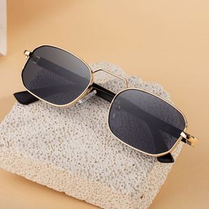 Gafas de Sol Personalizadas con Logotipo, Diseño Retro 2025, Montura Pequeña, Cuadradas, Metálicas, con Protección UV400, para Hombre y Mujer - Product Image 4